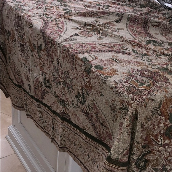 Throw - Picture 3 of 6